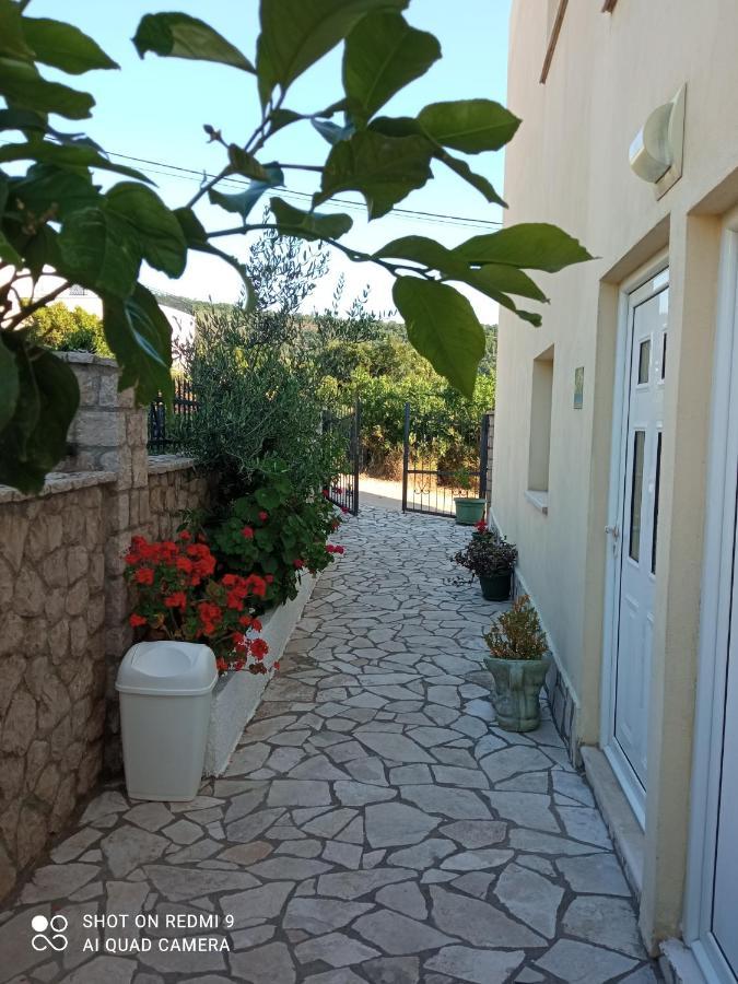 Apartments Lux Lukic Utjeha Exterior foto
